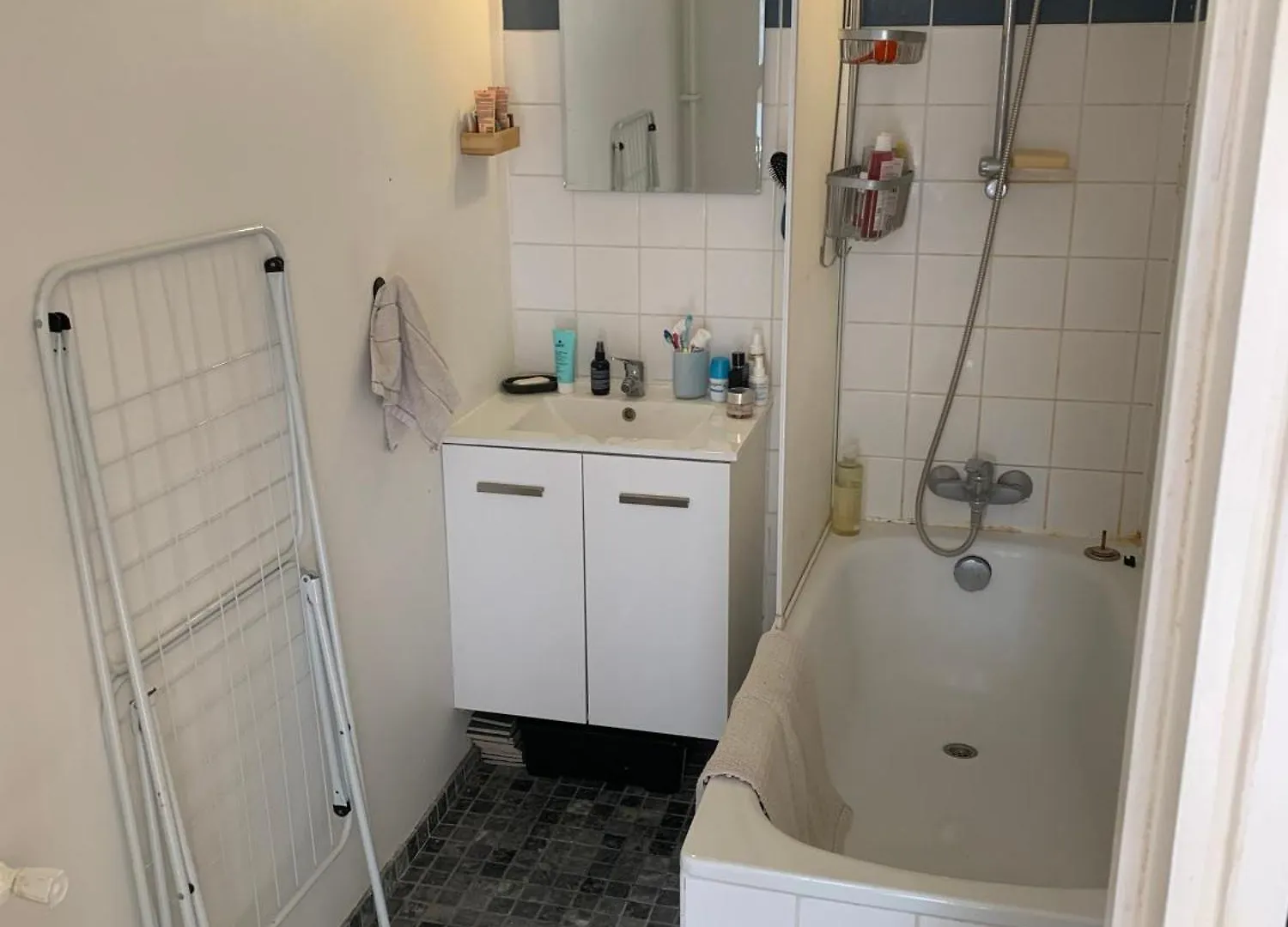 Apartment Sunny Escape In Belleville Paris France